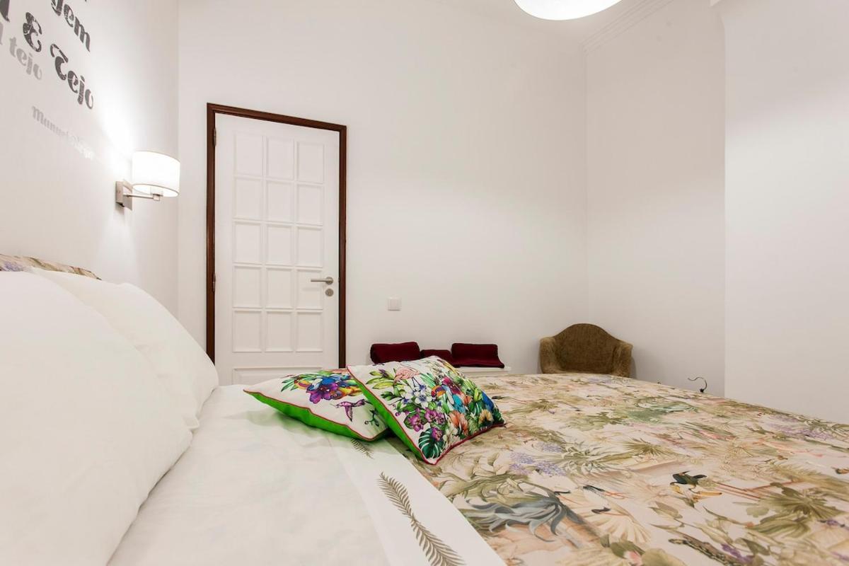 Ginjinha House - 4 Rooms - Bairro Alto - With Ac! リスボン エクステリア 写真